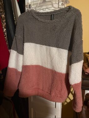Plush Colorblock Crewneck Sweater - Gray, White & Dusty Rose